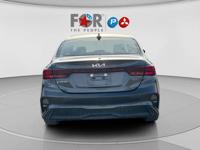 2024 Kia Forte LXS sedan Gravity Gray CALL 928-351-6484 FOR AVAILABILITY - Image 5
