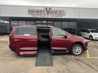 2017 Chrysler Pacifica Touring VMI Northstar - Wheelchair Van Oklahoma City - Image 3