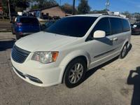 2014 cheysler town and country touring Jacksonville - Image 3