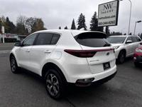2022 Kia Sportage LX 2.4L I4 181hp 175ft. lbs, AWD, Backup Camera, - Image 5