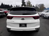 2022 Kia Sportage LX 2.4L I4 181hp 175ft. lbs, AWD, Backup Camera, - Image 10