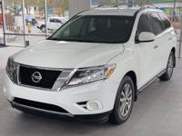 2015 Nissan Pathfinder S Sport Utility 4D Shoreline - Image 4