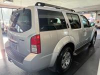 2011 Nissan Pathfinder Silver Edition Sport Utility 4D V6, 4.0 Liter - multnomah county - Image 6