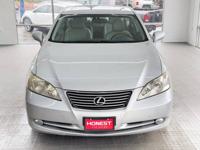 2008 Lexus ES ES 350 Sedan 4D Shoreline - Image 3