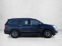 2022 Honda Pilot Touring 8-Passenger AWD All Wheel Drive SUV AUTONATIO Call (720) 627-6677 to confirm availability - February 27th - Image 5