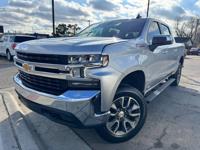 2021 Chevy Silverado 1500 Crew Cab LT 4WD 5.3L V8... ONLY Warr Acres - Image 2