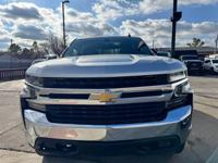 2021 Chevy Silverado 1500 Crew Cab LT 4WD 5.3L V8... ONLY Warr Acres - Image 3