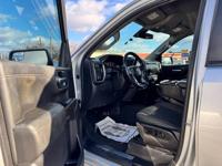 2021 Chevy Silverado 1500 Crew Cab LT 4WD 5.3L V8... ONLY Warr Acres - Image 6