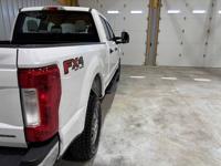 2019 Ford F250 XL Fx4 Crew Cab 4wd Super Duty Mid TN - Image 9