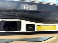 2015 Lexus LX 570 Sport Utility - Image 10