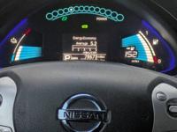 2017 NISSAN LEAF - NEW 40 KW BATTERY - SENIOR OWNED - GARAGED POWDER SPRINGS - Image 6