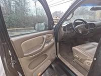 2002 Toyota Sequoia Limited snellville - Image 9