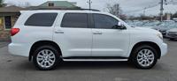 2012 Toyota Sequoia 4WD 5.7L Platinum (Natl) NW Broad St Murfreesboro, TN 37129 - Image 9