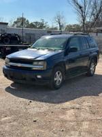 2002 Chevrolet Trailblazer - Image 2