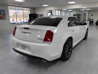 2015 Chrysler 300 S Houston - Image 7