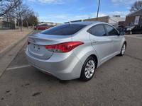 2012 Hyundai Elantra GLS. Denver - Image 4