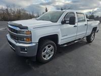 2015 chevy silverado 2500hd lt crew cab 4x4 1 owner Lebanon - Image 2