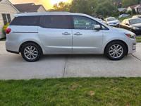 Wow! A 2021 Kia Sedona with 117,061 Miles-long island Freeport - Image 4