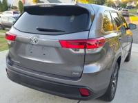 Take a look at this 2018 Toyota Highlander-long island Freeport - Image 6