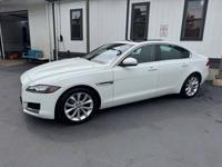 2018 Jaguar XF 25t Premium AWD 2.0L I4 F DOHC 16V Key Auto Denver 303-960-2027 - Image 4