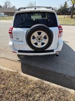 2010 Toyota RAV 4 - Image 5