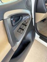 2010 Toyota RAV 4 - Image 10