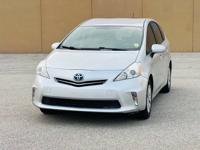 2012 TOYOTA PRIUS V Glenview - Image 4