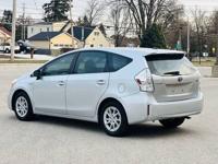 2012 TOYOTA PRIUS V Glenview - Image 8