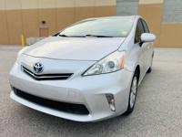 2012 TOYOTA PRIUS V Glenview - Image 10