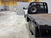 2017 Chevrolet Silverado 3500 DRW Flatbed Crew Cab 4wd Mid TN - Image 8