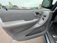 2005 Chrysler Town & Country – Only 74,000 Original Miles! ONE-OWNER Salem - Image 10