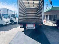 2017 ISUZU NRR 20' MOVING BOX STUDIO TRUCK DIESEL 86K MILES LIFTGATE GARDENA LOS ANGELES - Image 9