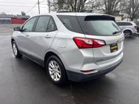 2018 Chevrolet Equinox Fwd SUV / Automatic / Clean Title / 2-Owner Salem/1477 Hawthorne Ave NE (I-5 Exit 256) - Image 4