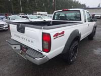 2004 Nissan Frontier XE V6 2dr King Cab 4WD SB + MC Auto - Image 9