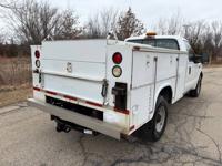 2001 Ford F250 Utility Truck (Good Condition/1 Owner) NW Suburbs - Image 9