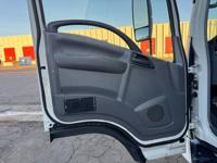 2010 Isuzu Npr 16FT MORGAN BOX! LIFTGATE! DIESEL ENGINE! - Image 10