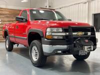 2001 Chevrolet Silverado 2500 4x4 4WD Chevy LS Regular Cab / 6.0L V8 M&M Investment Cars - Gladstone - Image 3