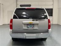 2013 Chevrolet Suburban 4x4 4WD Chevy LTZ Sport Utility / 3RD ROW SEA M&M Investment Cars - Gladstone - Image 7