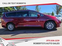 2017 Chrysler Pacifica Touring L 4dr Mini Van Minivan Roberto's Auto Sales - Image 4