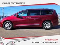 2017 Chrysler Pacifica Touring L 4dr Mini Van Minivan Roberto's Auto Sales - Image 5