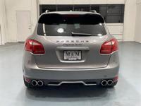 2011 Porsche Cayenne AWD All Wheel Drive Turbo / 4.8L V8 Twin Turbo / M&M Investment Cars - Gladstone - Image 7