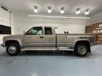 1998 GMC Sierra 3500 4x4 4WD SLT / 7.4L V8 / DUALLY / 113K Miles Truc M&M Investment Cars - Gladstone - Image 4