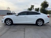 2024 Chevrolet Malibu LS LS 4dr Sedan 💥100% FINANCING 100%💥 - Image 3