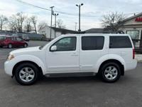 2008 *Nissan* *Pathfinder* *SE* Credit Friendly Since 1963 Nissan Pathfinder - Image 4