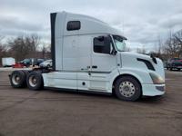 2016 VOLVO I-SHIFT AUTO SEMI TRUCK city of chicago - Image 2