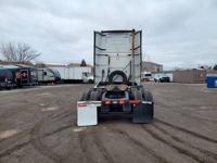 2016 VOLVO I-SHIFT AUTO SEMI TRUCK city of chicago - Image 5