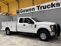 2017 Ford F250 XL Extended Cab 4wd Utility Bed Mid TN - Image 2