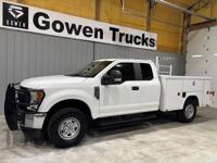 2017 Ford F250 XL Extended Cab 4wd Utility Bed Mid TN - Image 3