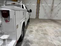 2017 Ford F250 XL Extended Cab 4wd Utility Bed Mid TN - Image 9