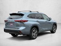 2020 Toyota Highlander XLE AWD All Wheel Drive SUV AUTONATION Call (224) 478-1349 to confirm availability - March 4th - Image 6